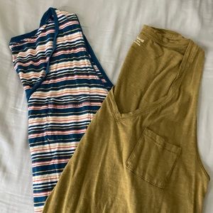 Bundle of 2 madewell tanks